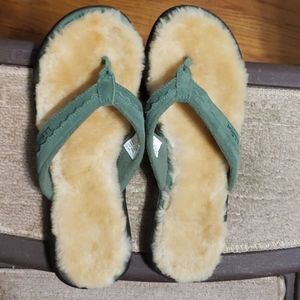 LL Bean Wicked Good Thong Slippers